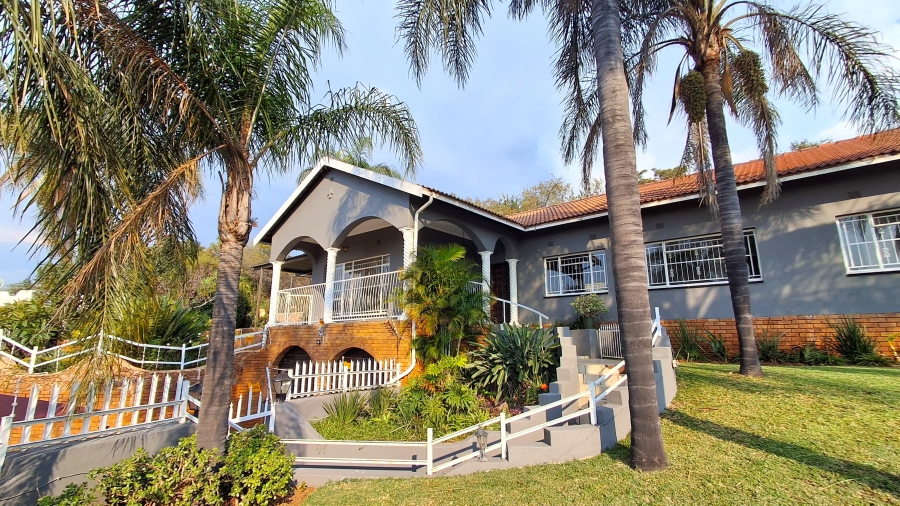 4 Bedroom Property for Sale in Safari Gardens North West